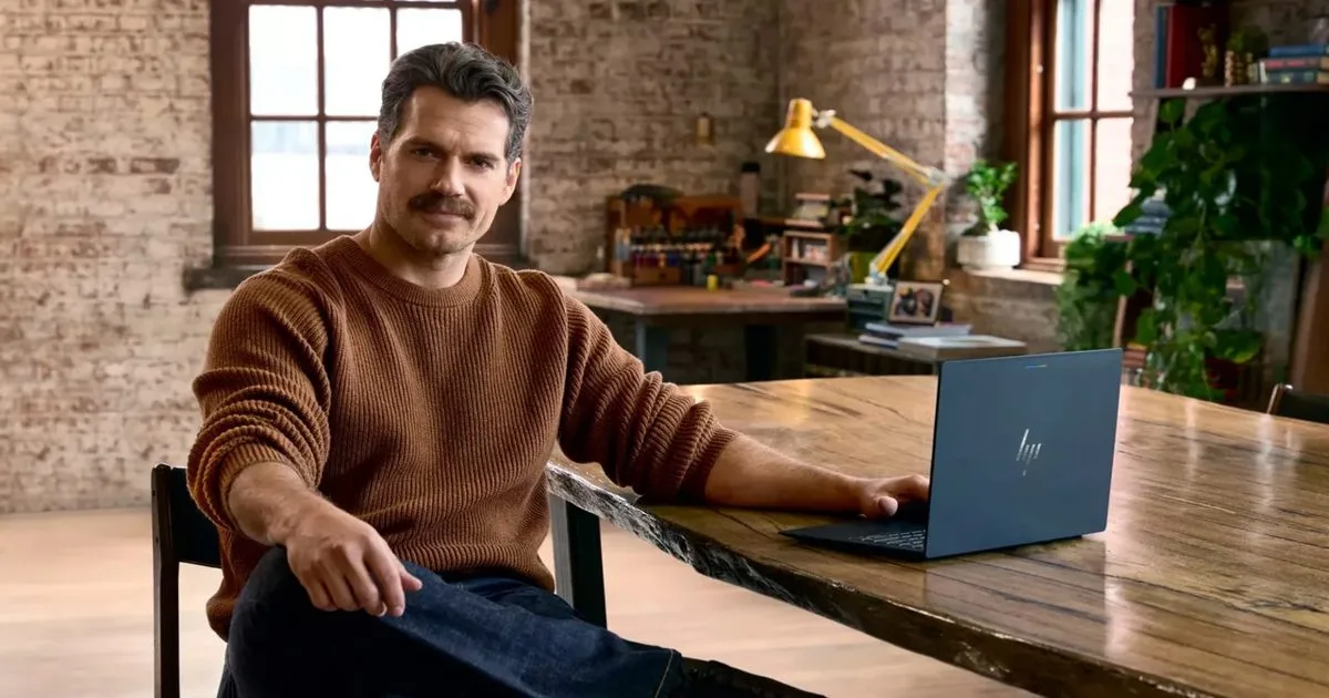 Henry Cavill Googlebook dizüstü bilgisayarlar için oyun geliştirecek