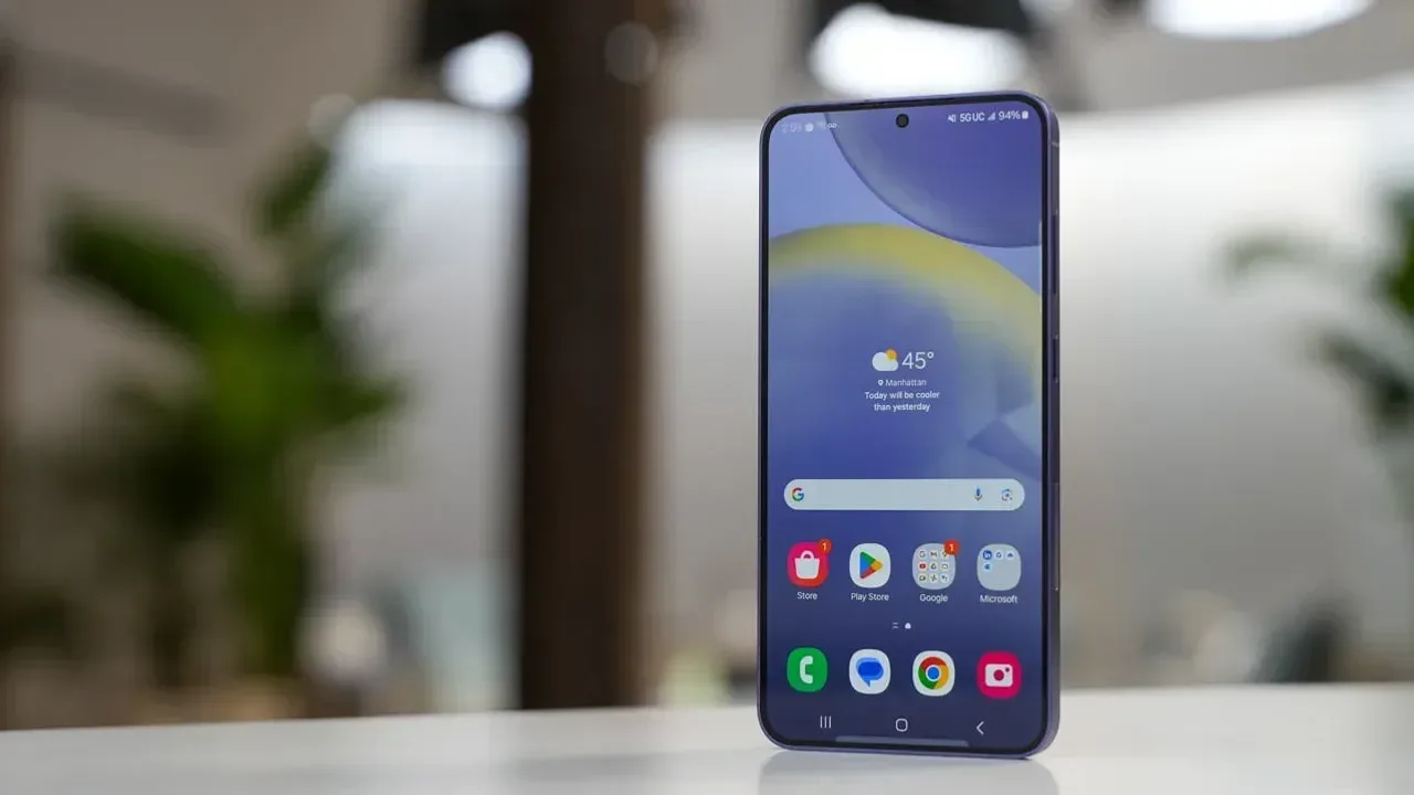 Samsung Galaxy S24 için Android 17 tabanlı One UI 9.0 çıktı